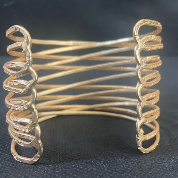 Gold and coral chunky  bangle - Picture 3 of 7